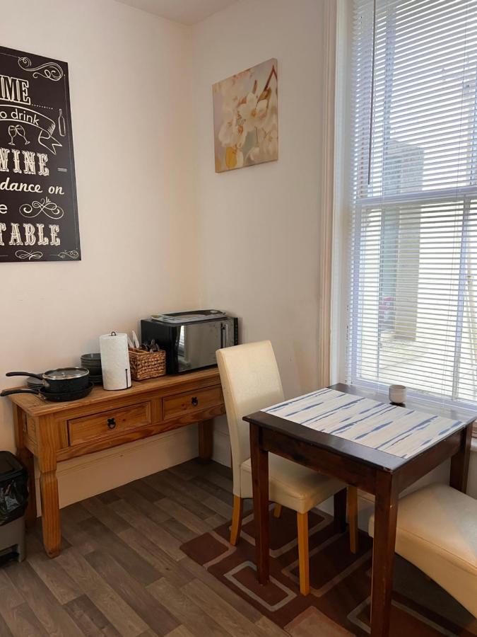 Lovely - 1 Bedroom Flat In Hastings Town Centre Esterno foto