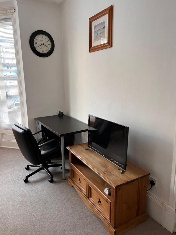 Lovely - 1 Bedroom Flat In Hastings Town Centre Esterno foto