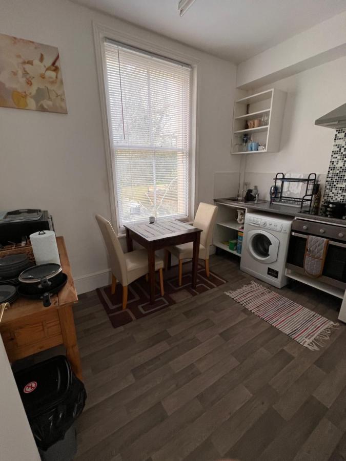 Lovely - 1 Bedroom Flat In Hastings Town Centre Esterno foto